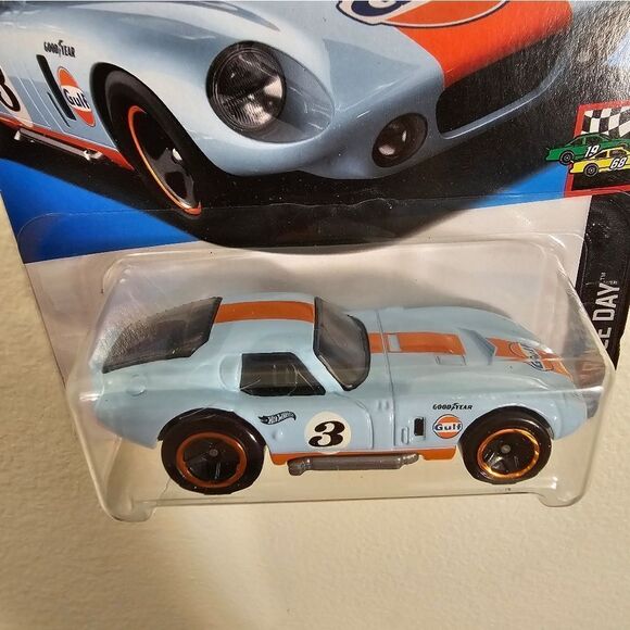 Set Of 2 Hot Wheels Shelby Cobra Daytona Coupe HW Race Day Gulf - Picture 5 of 10